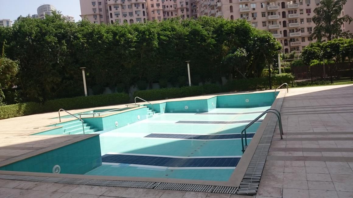 DLF Royalton Towers - Image 13