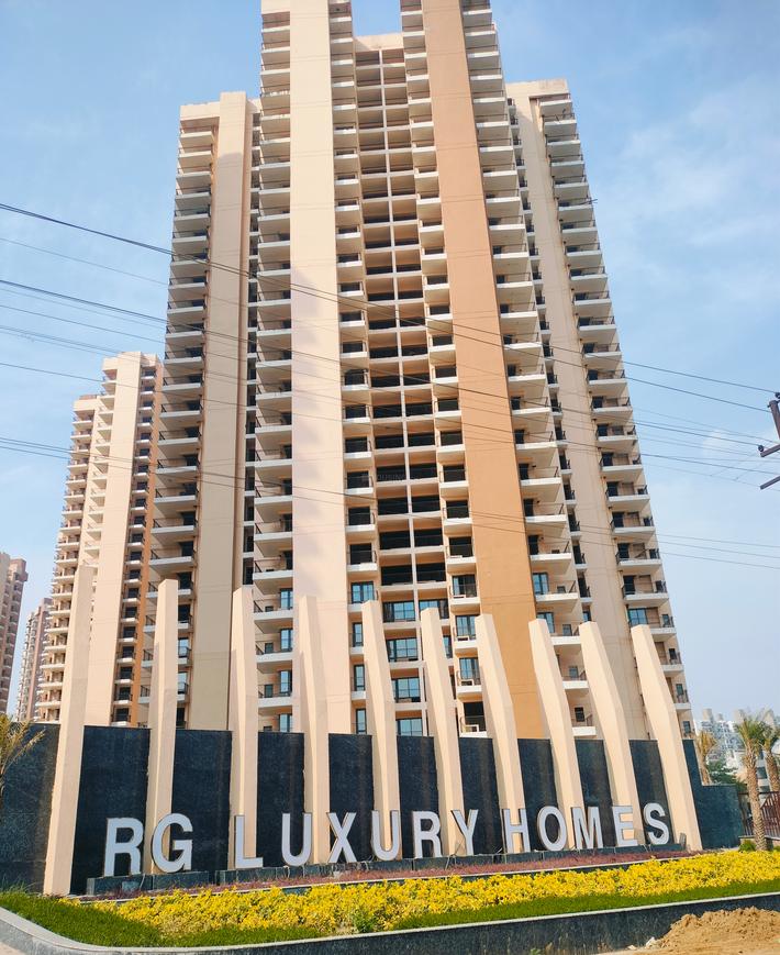 RG Luxury Homes Phase 2 - Image 2