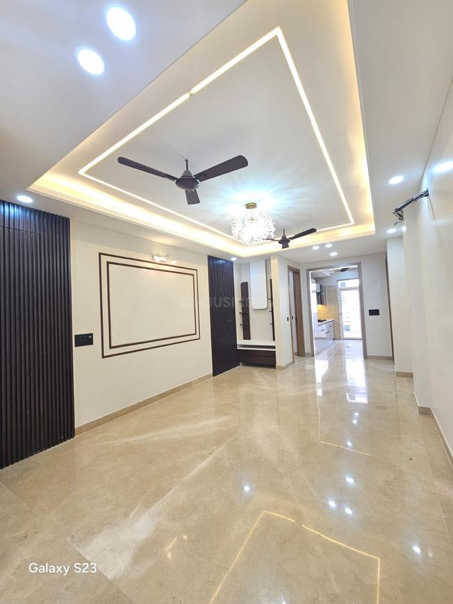 Paramount Luxury Floor 40 - Image 6