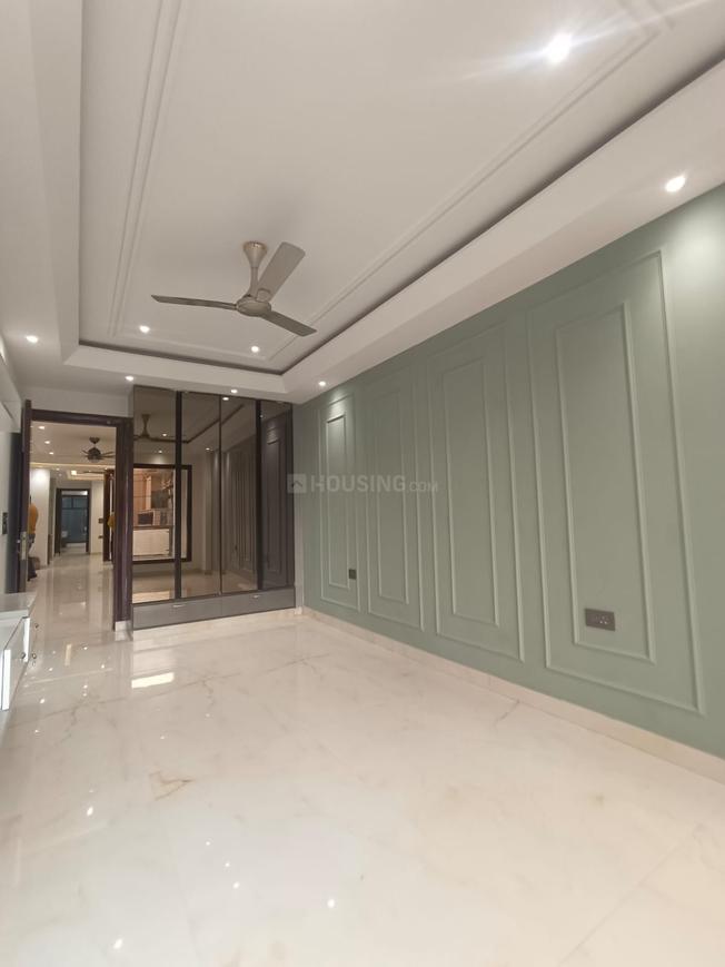 Unique Kaushambi Builder Floor - Image 2