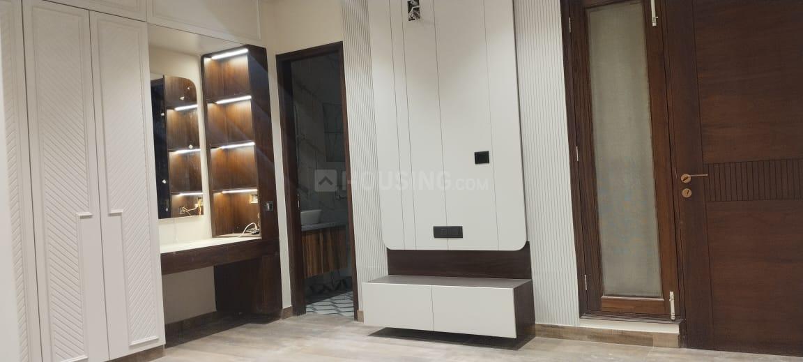 Reality Vision Ultra Luxury Floors - Image 2