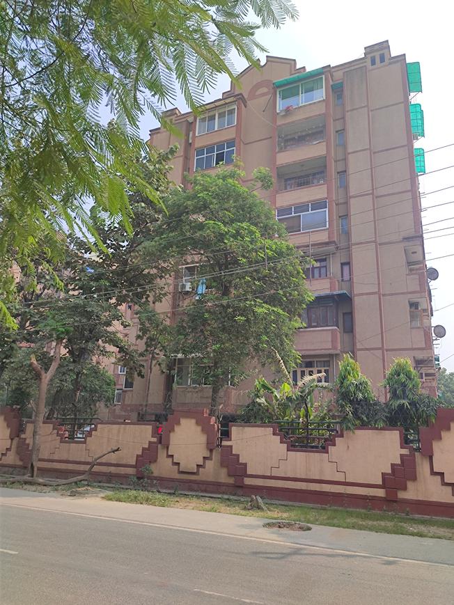 Royale Garden Estate - Image 2