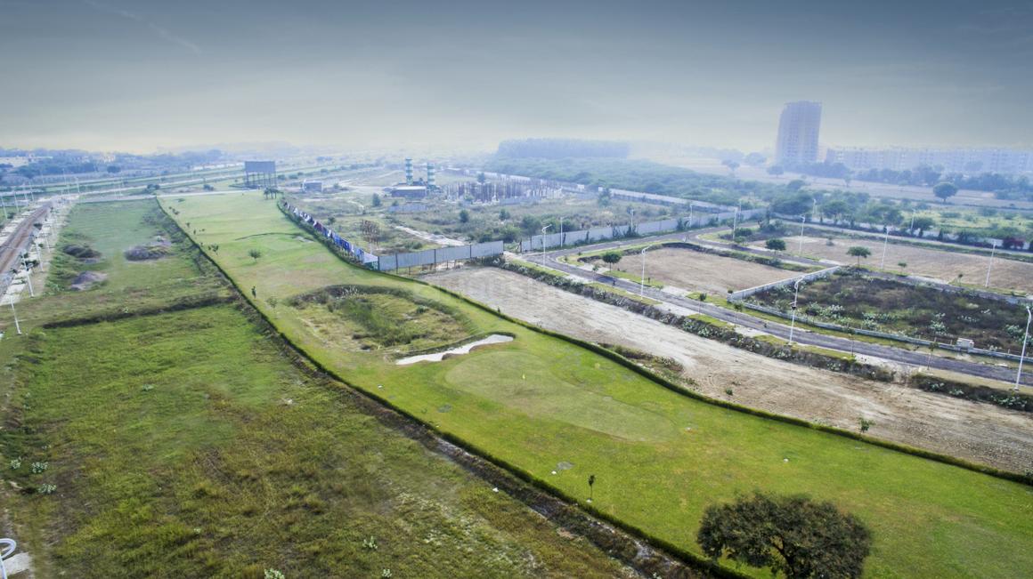 Greenbay Golf Village - Image 5