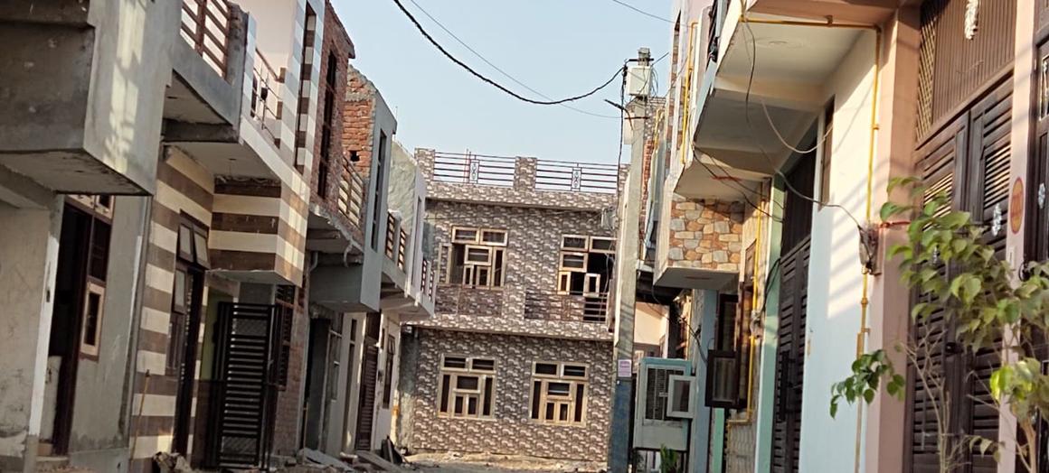 Satyam Vrindavan Garden - Image 2