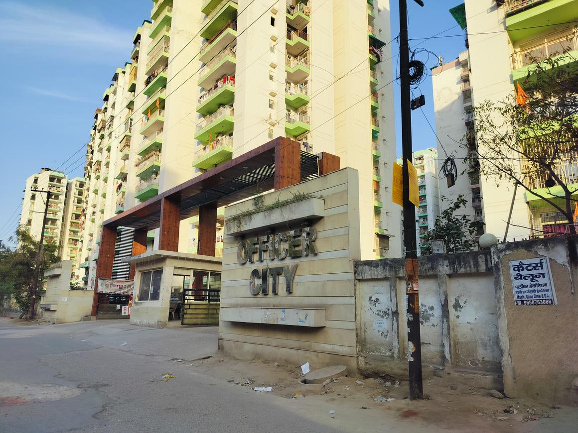 MR Officer City 1 - Image 3