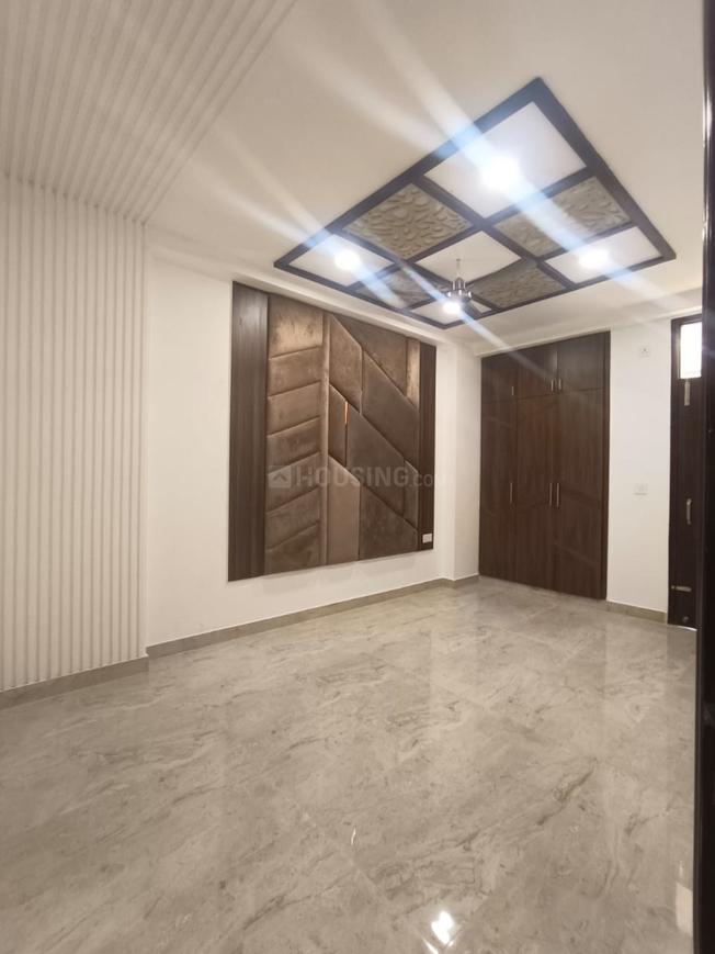 Unique Kaushambi Builder Floor - Image 3