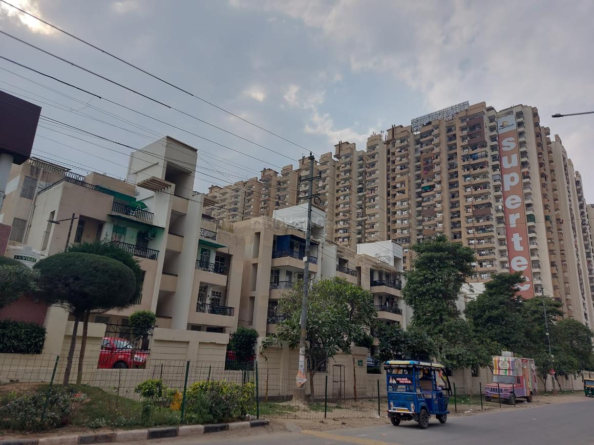 Oxford Square - Image 4