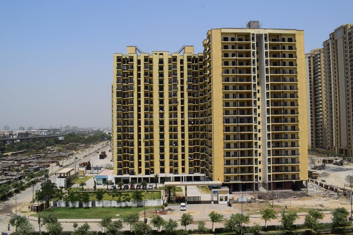 Maxblis White House III - Image 3