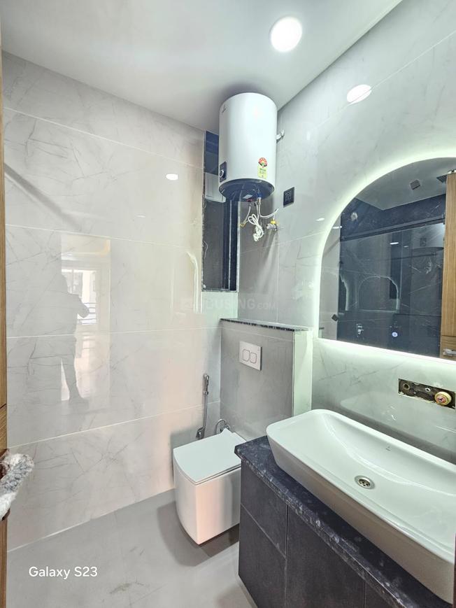 Paramount Luxury Floor 40 - Image 10