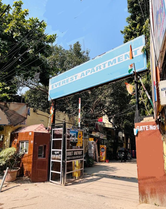 CGHS Everest Apartment - Image 10