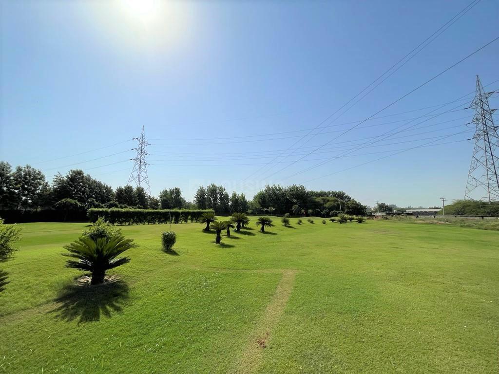 Diplomats Golf Link - Image 12