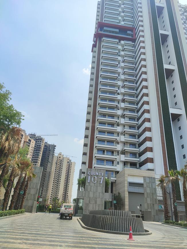 County 107 - Image 3