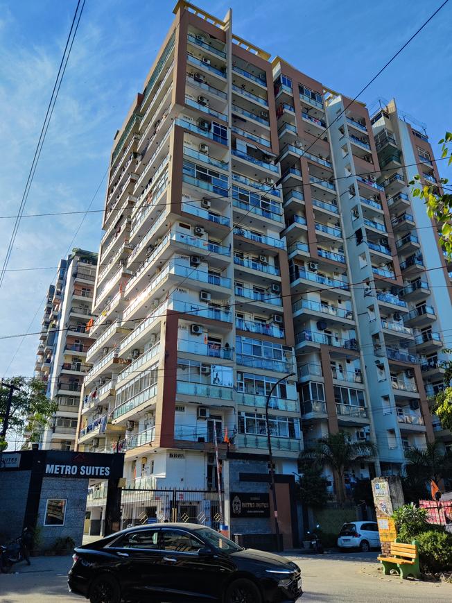 Nandini Metro Suites - Image 9