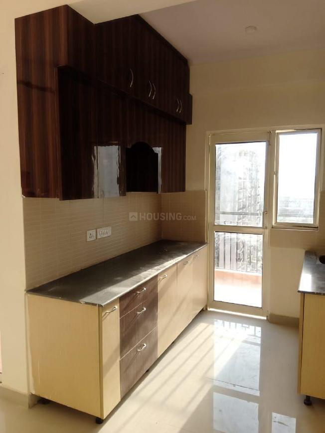 Maxblis White House III - Image 5