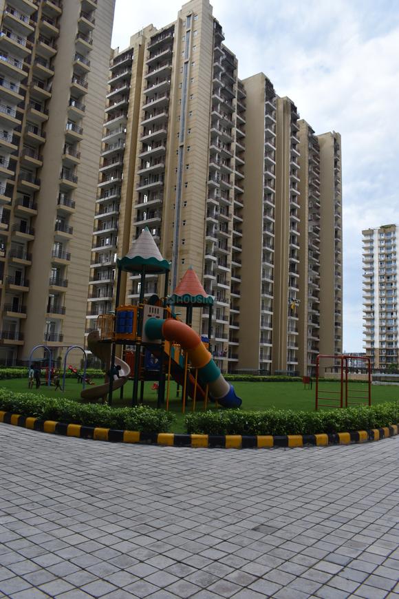 Aims Green Avenue - Image 12