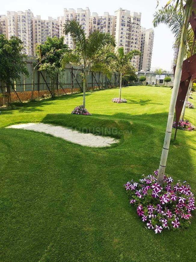 Urbainia Trikaya Golf Ville - Image 4