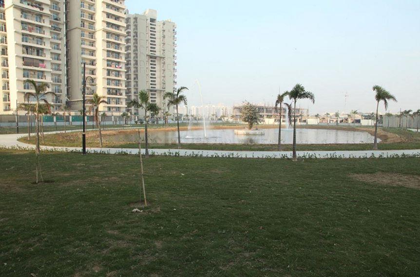 Gaur City 4th Avenue - Image 10