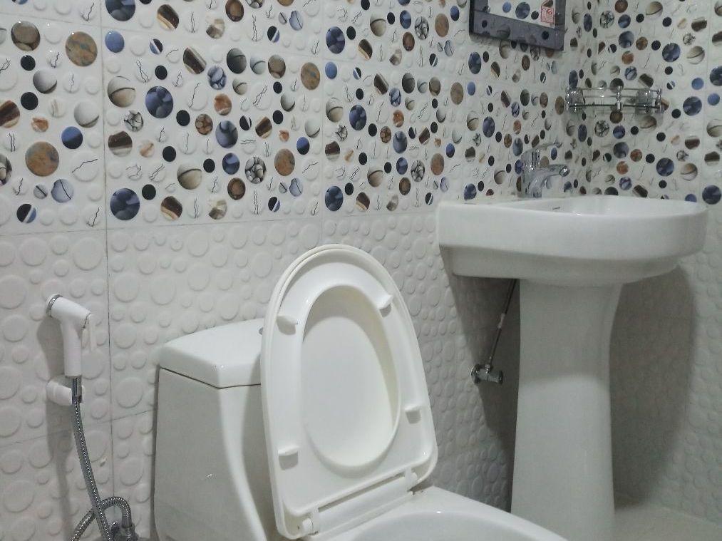 Saya Zion - Image 21