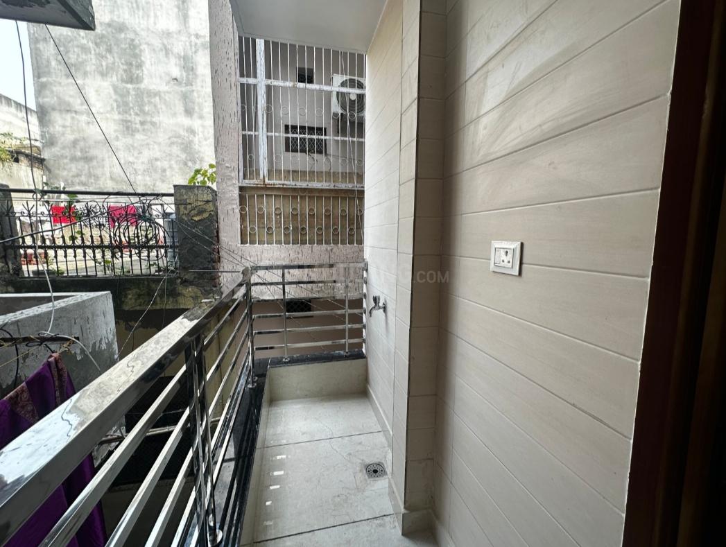 The Green House - Image 10