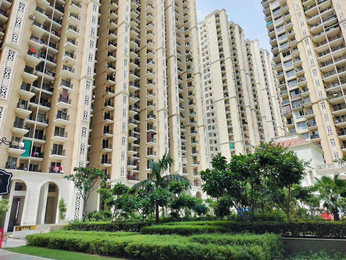 Prateek Grand Carnesia - Image 8