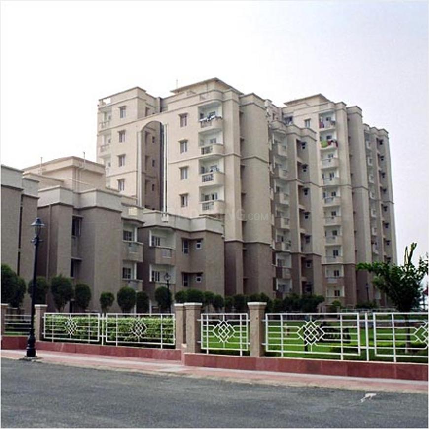 Eldeco Golf View Apartments - Image 2