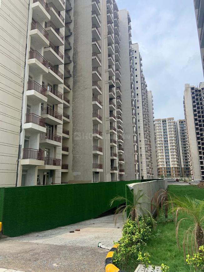 Aims Green Avenue - Image 15