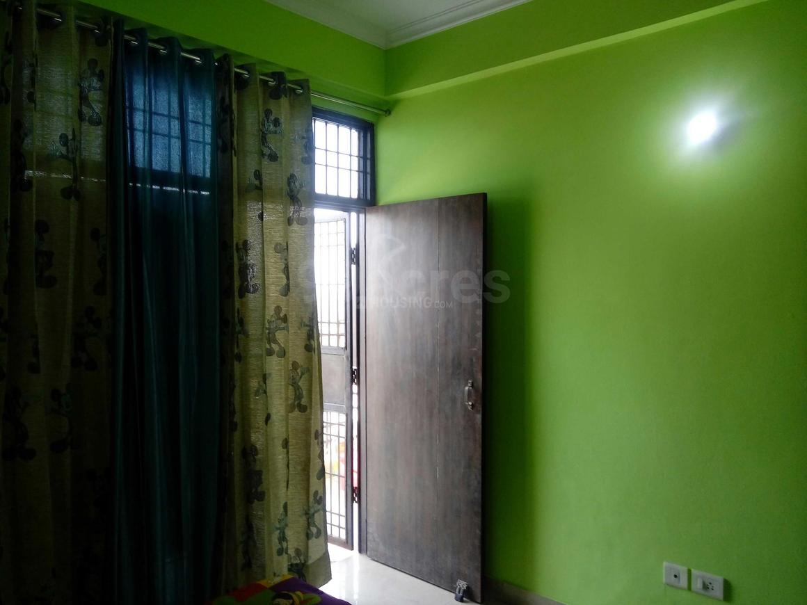 River Vrindavan Green - Image 2