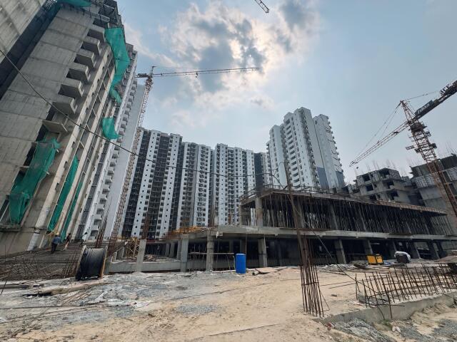 Sikka Kaamya Greens - Image 48