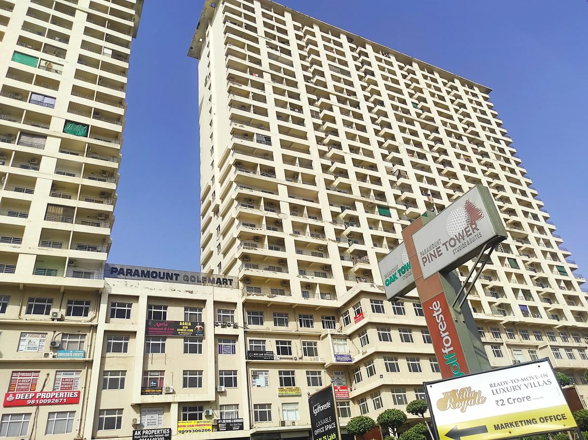 Paramount Pine And Oak Studio - Image 3