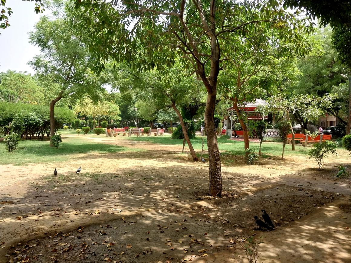 DLF Pink Town House - Image 25