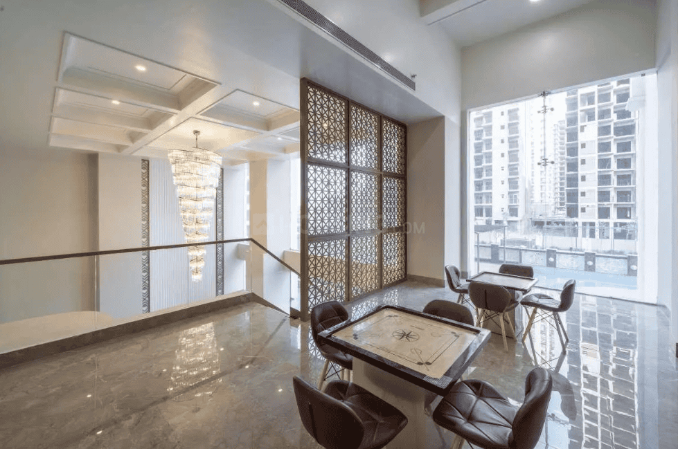 AIG Aigin Royal - Image 42