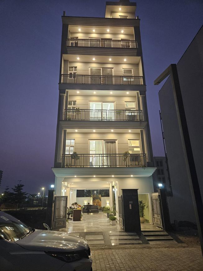 The Rising Palm Floors - Image 2