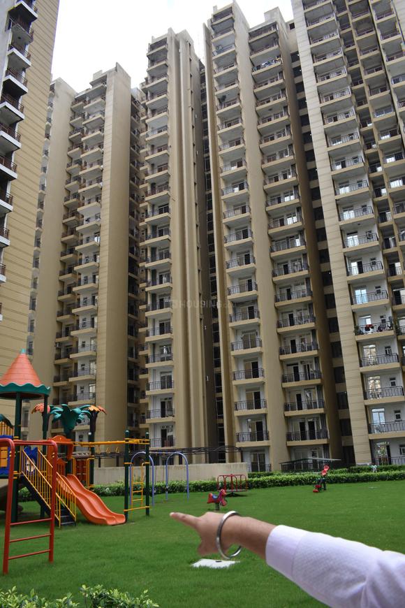 Aims Green Avenue - Image 21