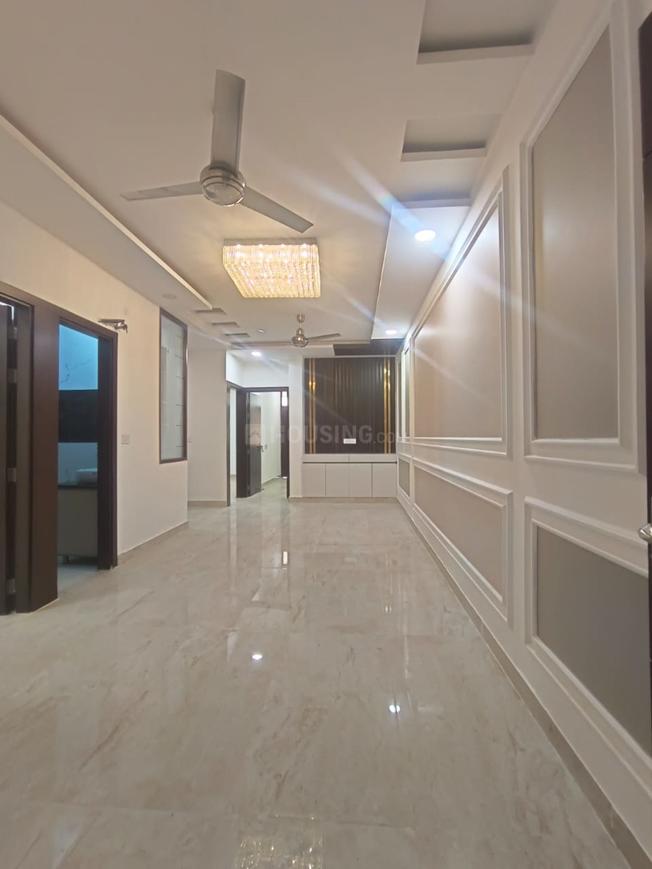Unique Kaushambi Builder Floor - Image 8