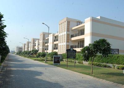 Gallery Cover Image of 2700 Sq.ft 3 BHK Independent Floor for buy in Sector 81 for 8200000