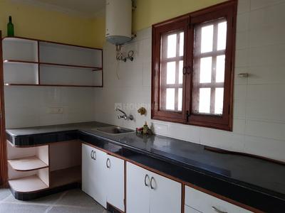 Gallery Cover Image of 1100 Sq.ft 2 BHK Apartment for buy in DLF Phase 1 for 10500000