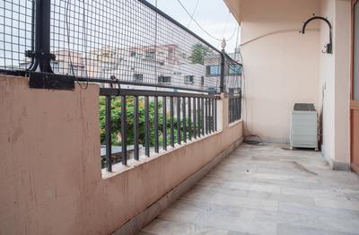 Gallery Cover Image of 1800 Sq.ft 3 BHK Apartment for rent in Sai Sudha Apartments, Lakdikapul for 26000