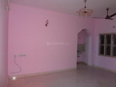 Gallery Cover Image of 800 Sq.ft 2 BHK Apartment for rent in Arrr Constructions, Alandur for 12500