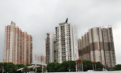 Gallery Cover Image of 1380 Sq.ft 3 BHK Apartment for buy in Pandav Nagar for 3466000