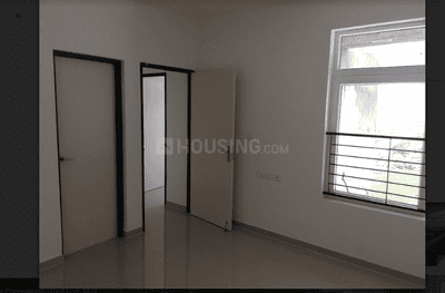 Gallery Cover Image of 1140 Sq.ft 2 BHK Apartment for buy in Senganmal for 4700000