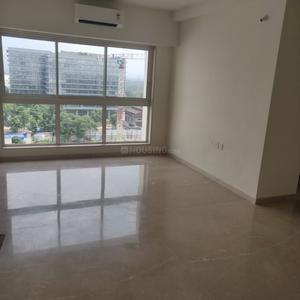 Gallery Cover Image of 657 Sq.ft 1 BHK Apartment for rent in Godrej The Trees, Vikhroli East for 42000