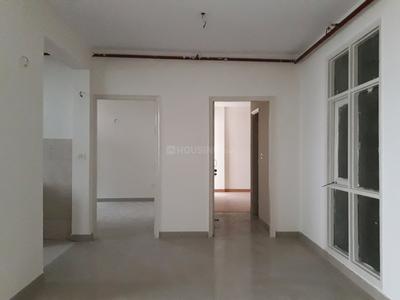 Gallery Cover Image of 1250 Sq.ft 2 BHK Apartment for buy in Sector 76 for 3800000