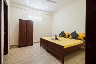 Bedroom Image of Oyo Life Grg1609 in Sector 62