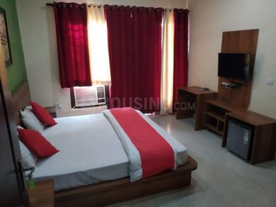 Bedroom Image of Ronit Girls PG in Sector 47