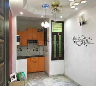 Gallery Cover Image of 650 Sq.ft 2 BHK Independent Floor for rent in Govindpuri for 10000