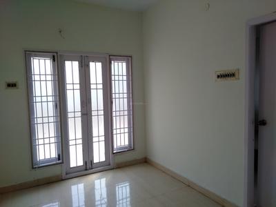 Gallery Cover Image of 1550 Sq.ft 3 BHK Independent House for rent in Pallikaranai for 20000