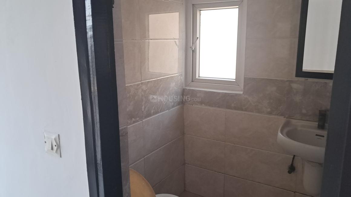 Amrapali Princely Estate - Image 9