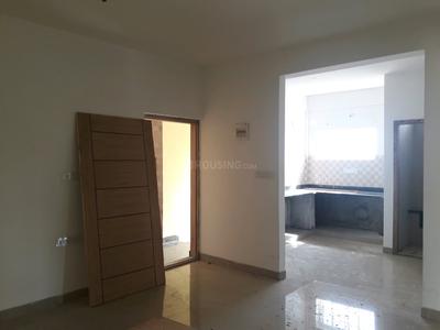 Gallery Cover Image of 1350 Sq.ft 3 BHK Apartment for rent in Lakshh Exotica, Mallathahalli for 25000