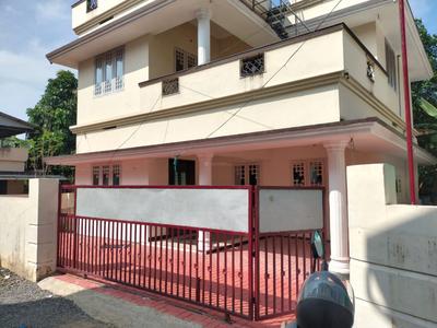 Gallery Cover Image of 2000 Sq.ft 4 BHK Independent House for rent in Edathala for 15000