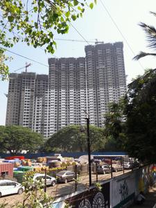 Gallery Cover Image of 855 Sq.ft 1.5 BHK Apartment for buy in Kanjurmarg West for 12500000